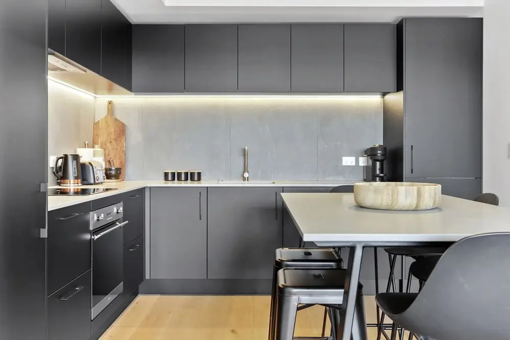 Urban style apt fantastic city views