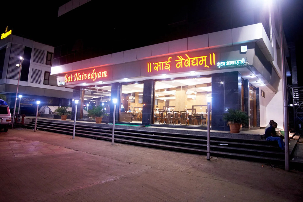 Hotel G-Square - Shirdi