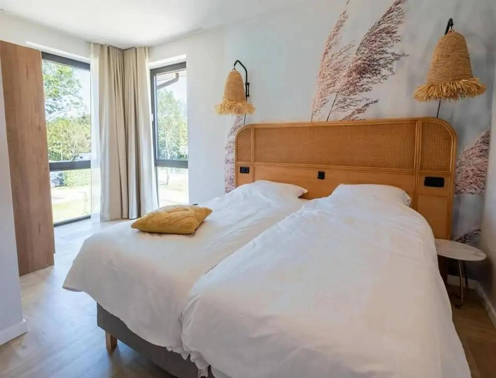 Waters Edge Wellness Retreat With Sauna