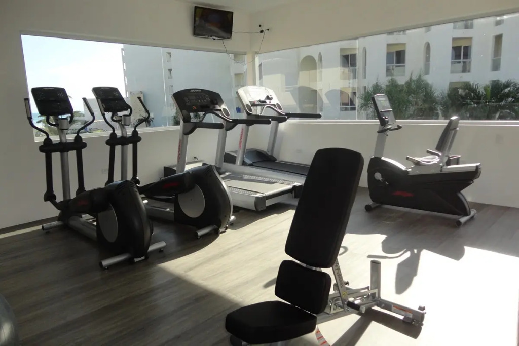 Aquamarina Beach Hotel
