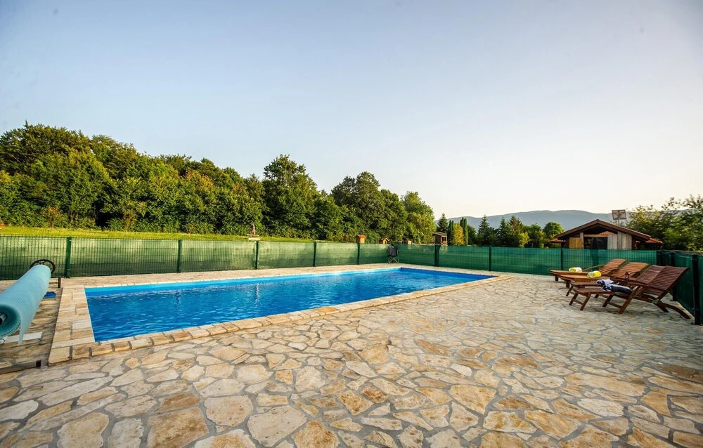 Amazing Home In Prokike With Sauna