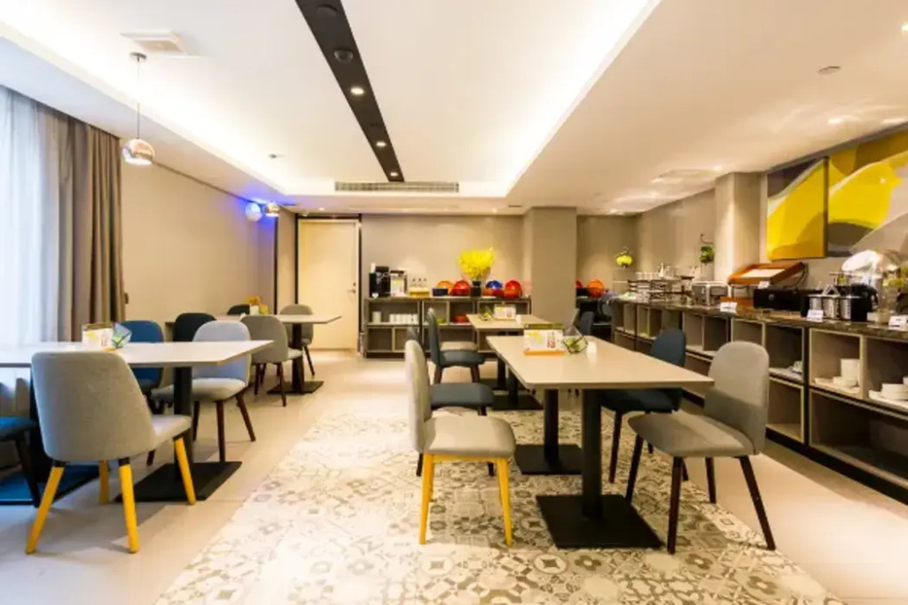 Homeinn Selected Hotel (Shanghai Hongqiao Gubei Yaohong Road Subway Station)