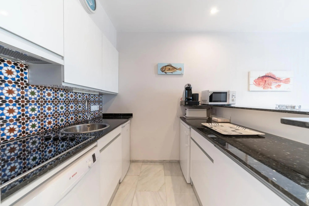 Lucia in L'Escala with 1 bedrooms and 1 bathrooms