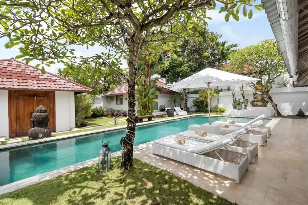 Villa Putih Seminyak