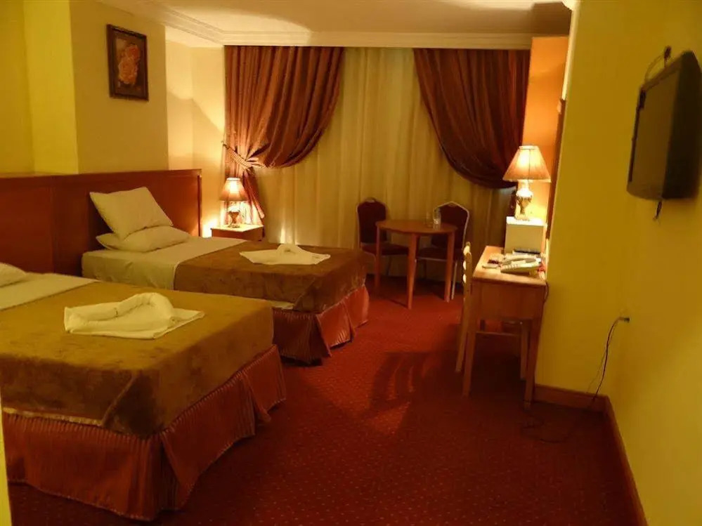 Rowaa Golden Hotel