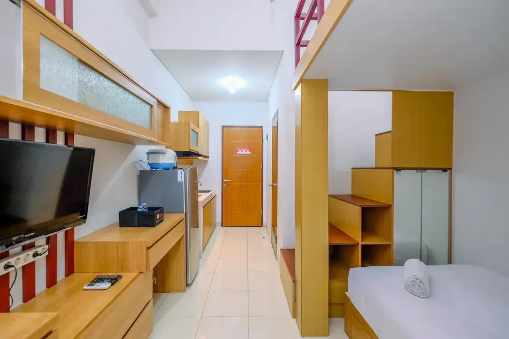 Minimalist And Homey Studio At Dave Apartment