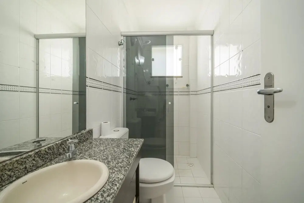896 - Cobertura com piscina e vista mar