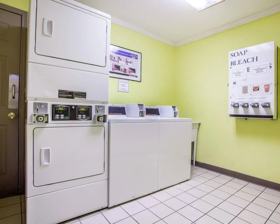 Quality Inn Saint Louis Airport
