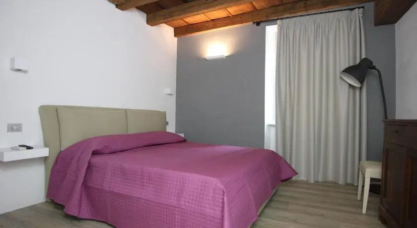 Residenza San Vitale 27 Suite Home