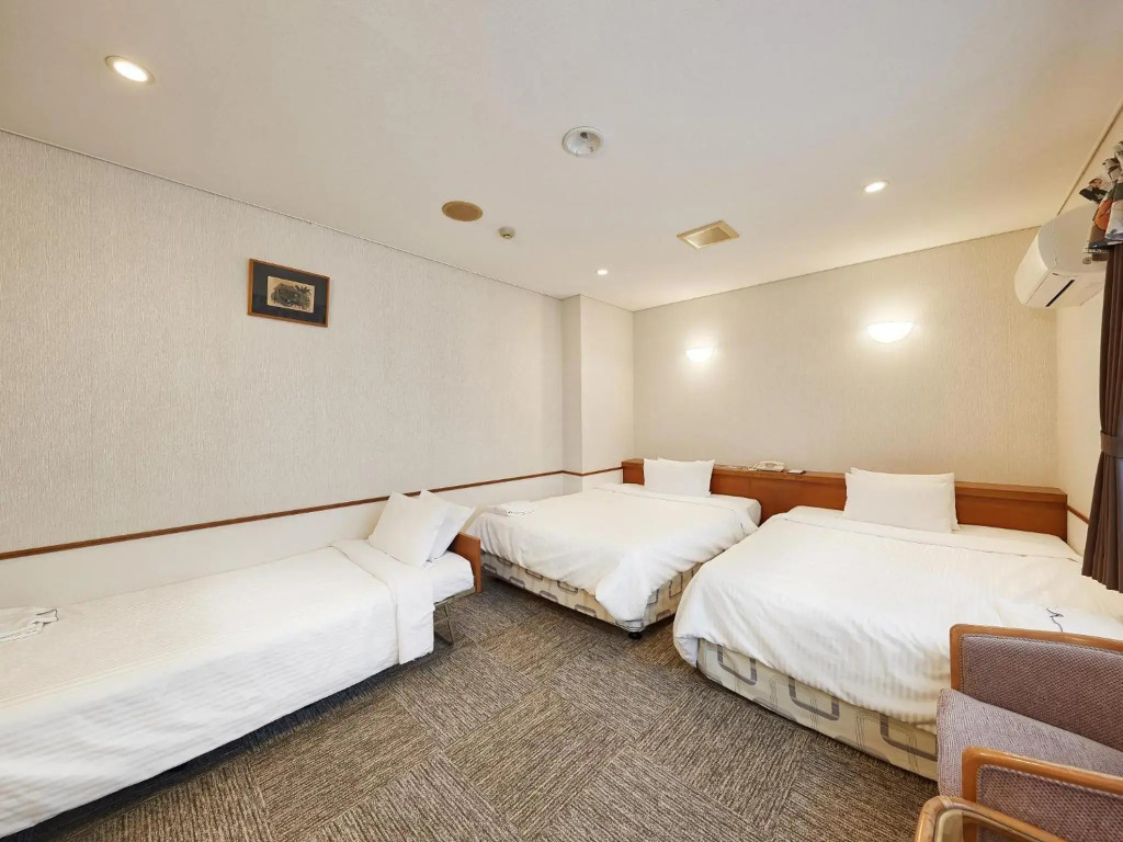 Crown Hotel Okinawa