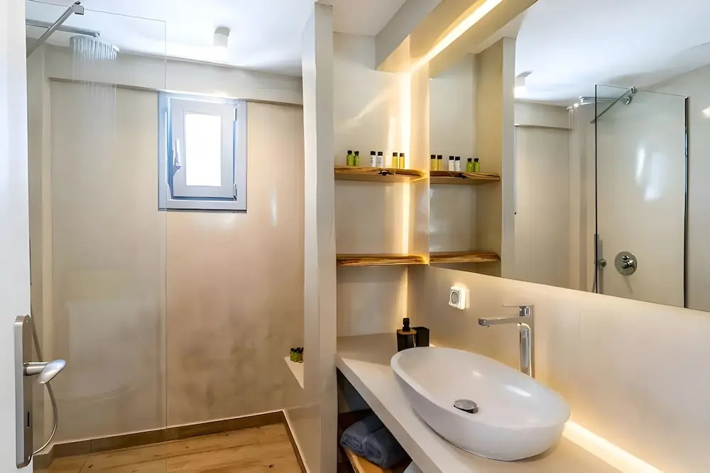 ACL'L Luxury Suites