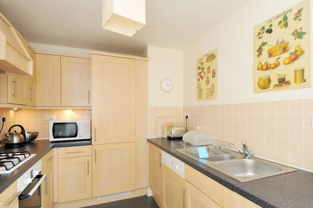 202 Annandale Street apartment