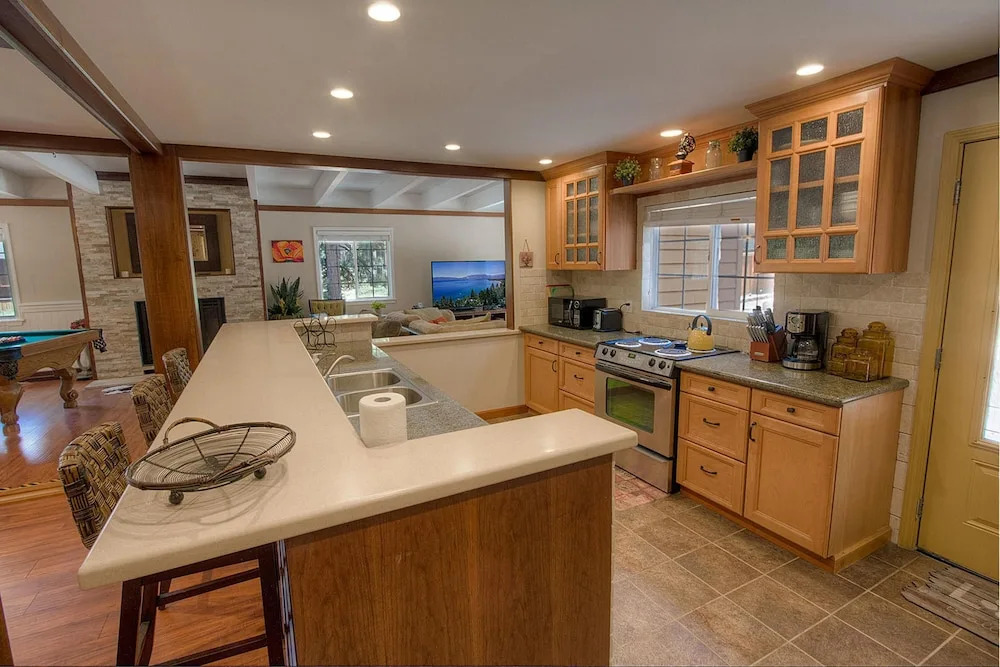 Kiowa Lake House by Lake Tahoe Accommodations