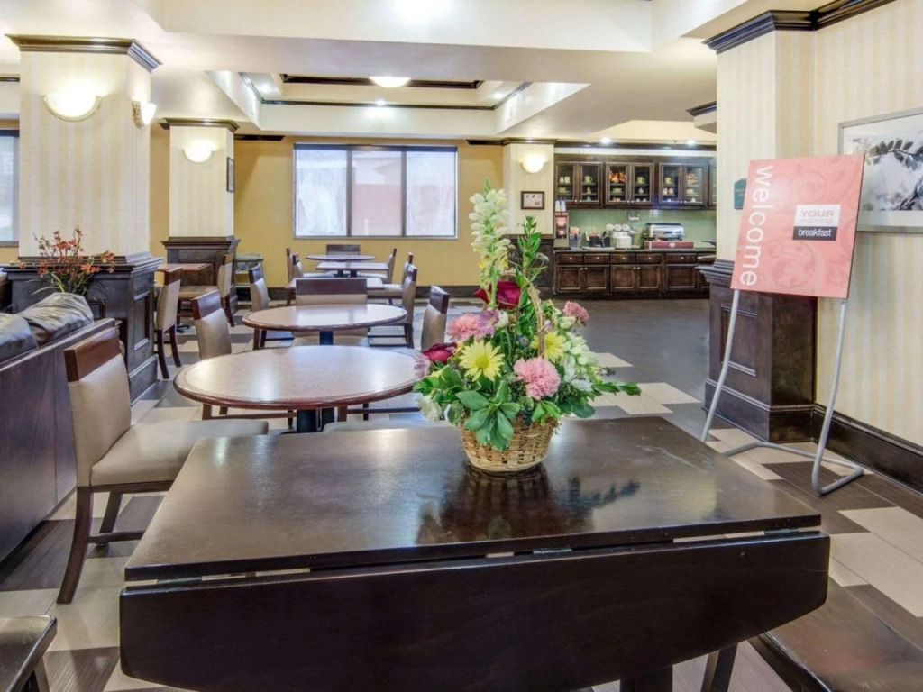Comfort Inn & Suites El Dorado