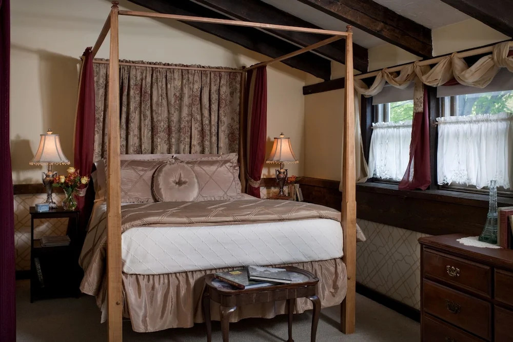 West Hill House B&B in Mad River Valley