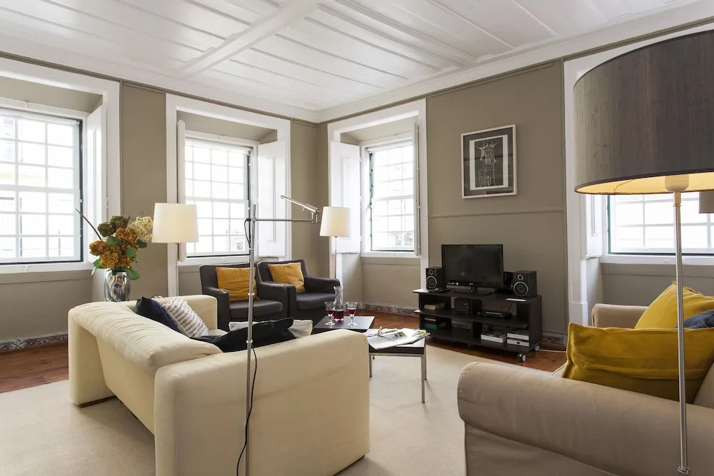 GuestReady - The Charm of Lisbon