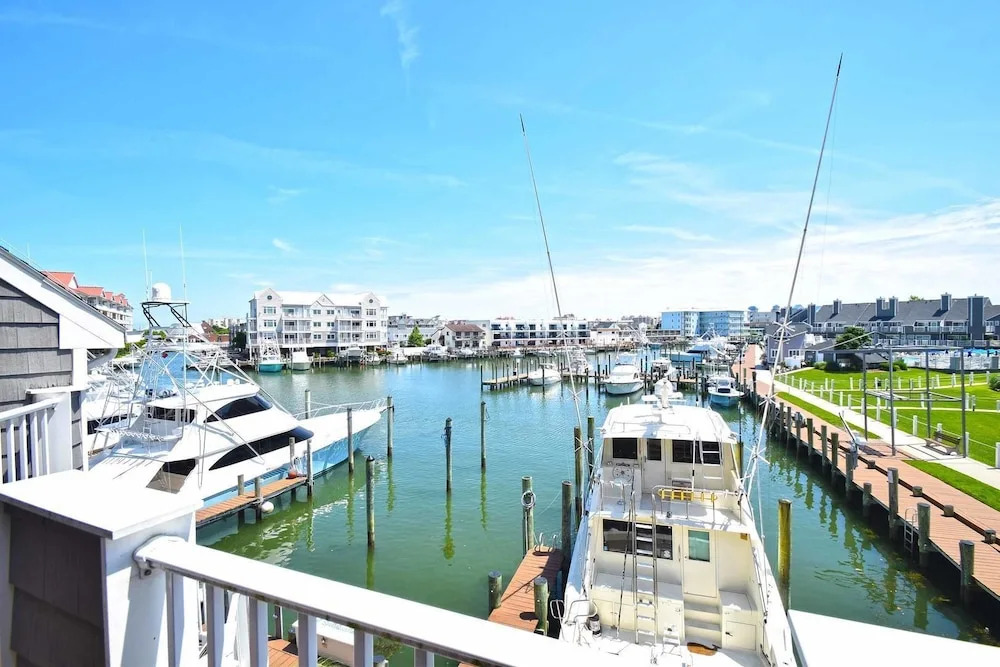 Harbour Island 21C 2 Bedrooms 3.5 Bathrooms Condo