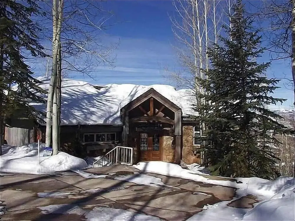 201 Edgewood Ln
