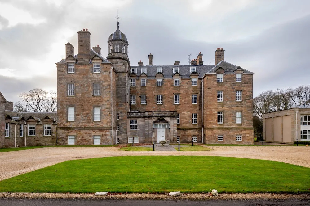 Majestic Apartment in Elie House