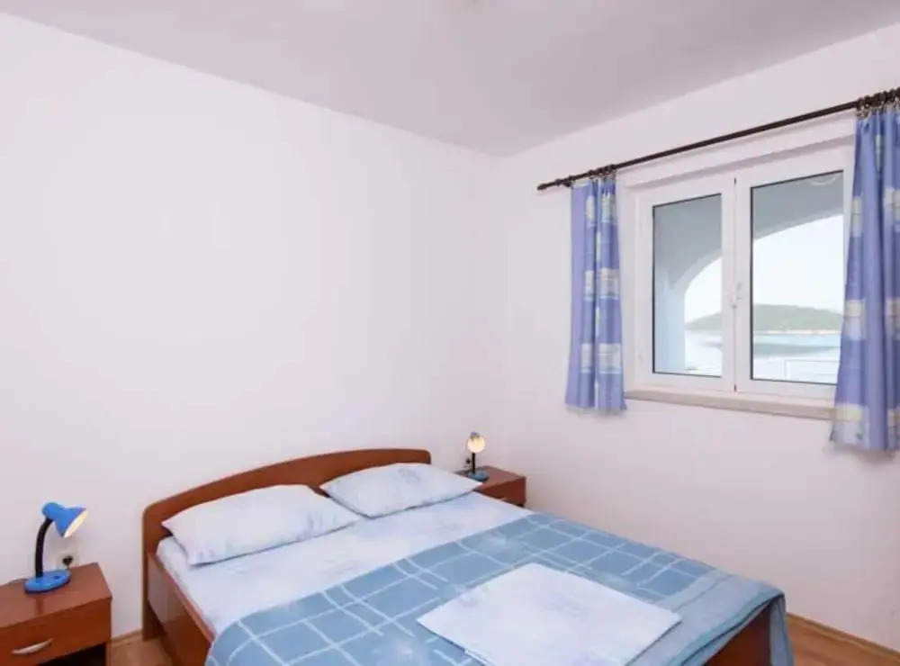 Spacious and Cozy Seafront Apartments