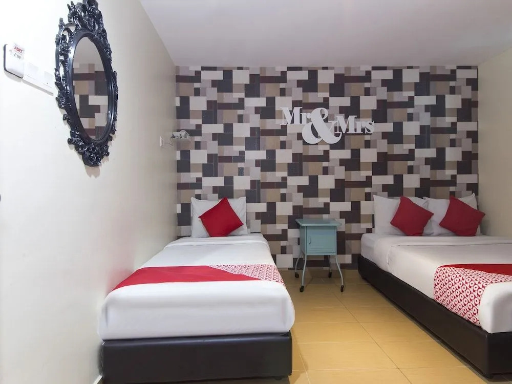 OYO 604 Hotel Est Equine Park