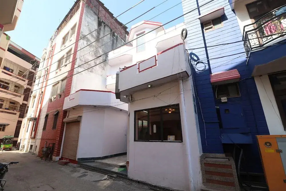 Megha Yatri Niwas Guest House by OYO Rooms