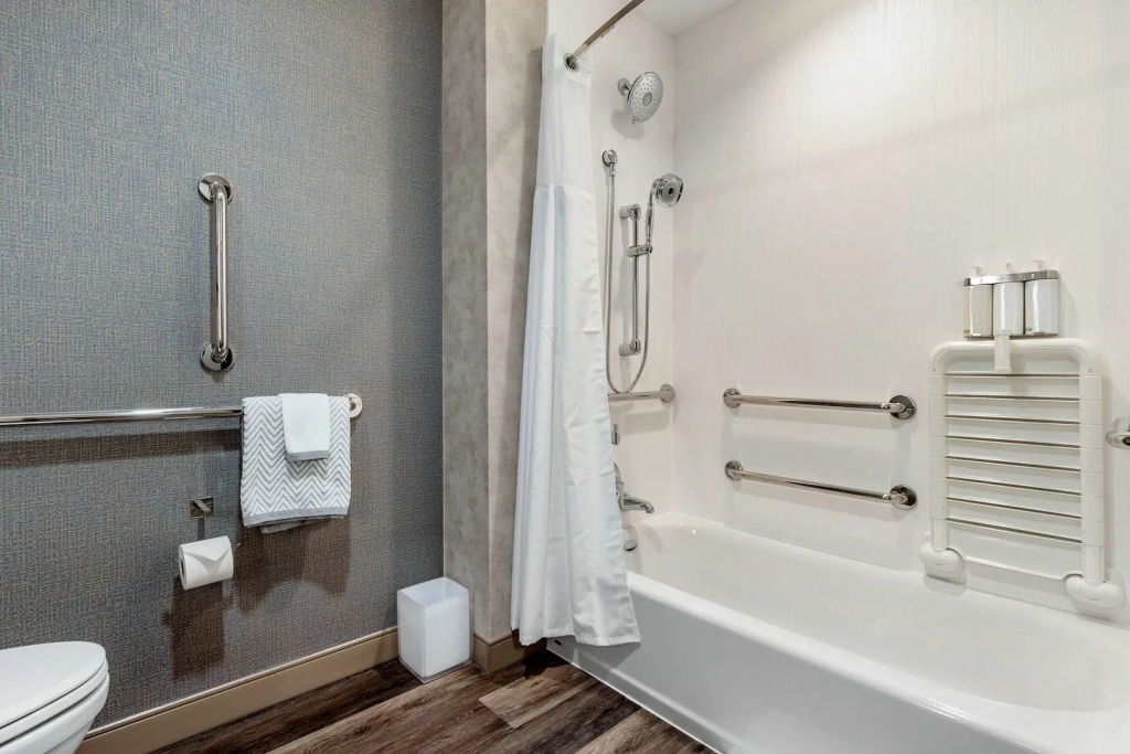 DoubleTree by Hilton Summerville Nexton