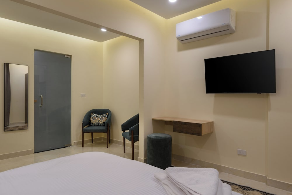 Hazel Spaces in Heliopolis