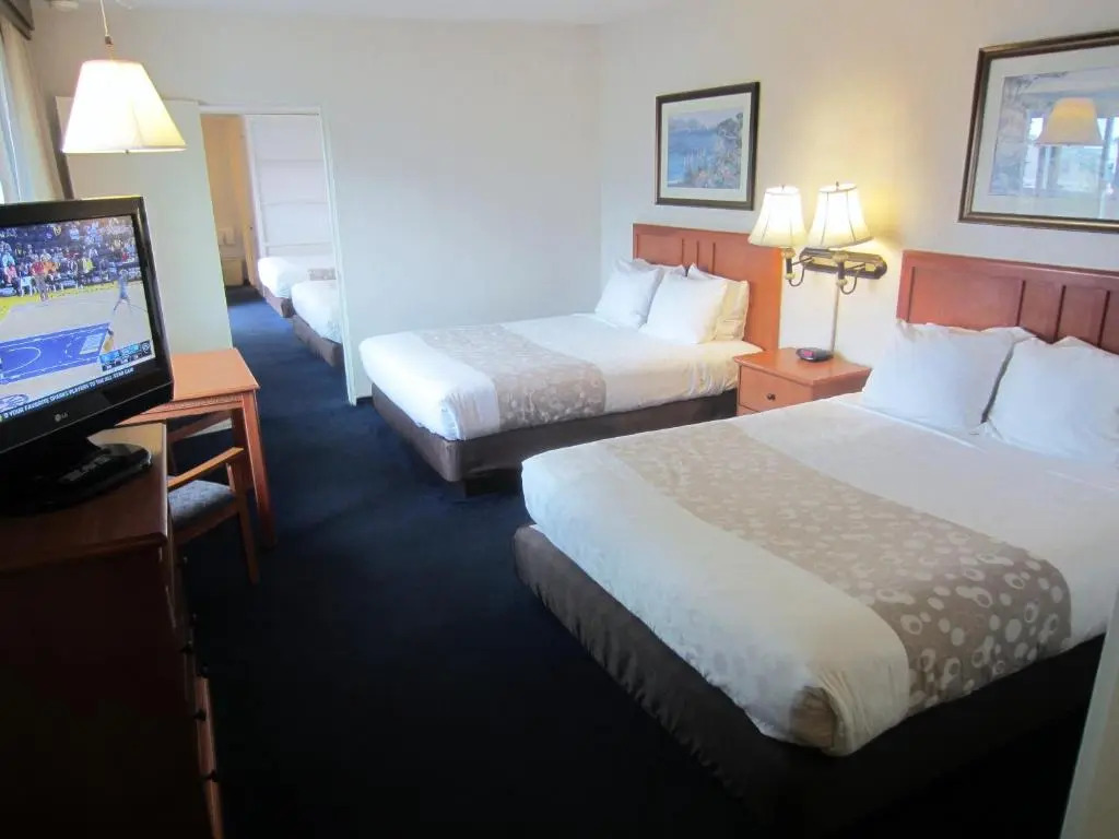 Newport Channel Inn