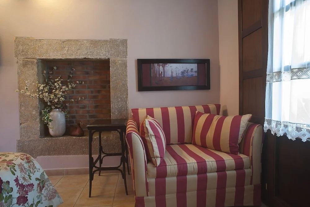Hotel Rural "Corru San Pumés"