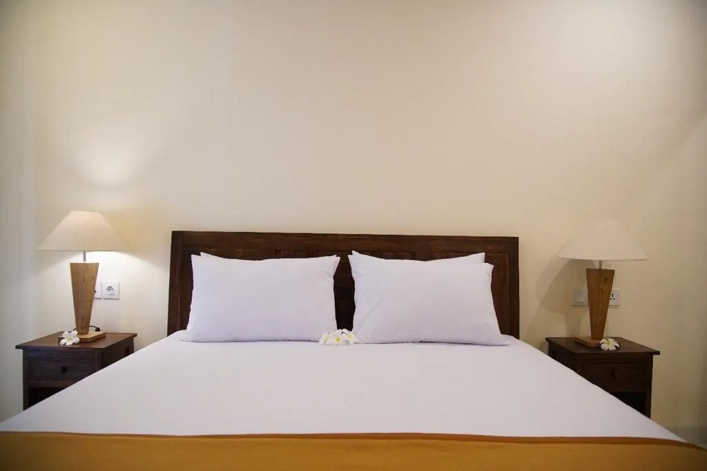 Eddys Cottages & Villa
