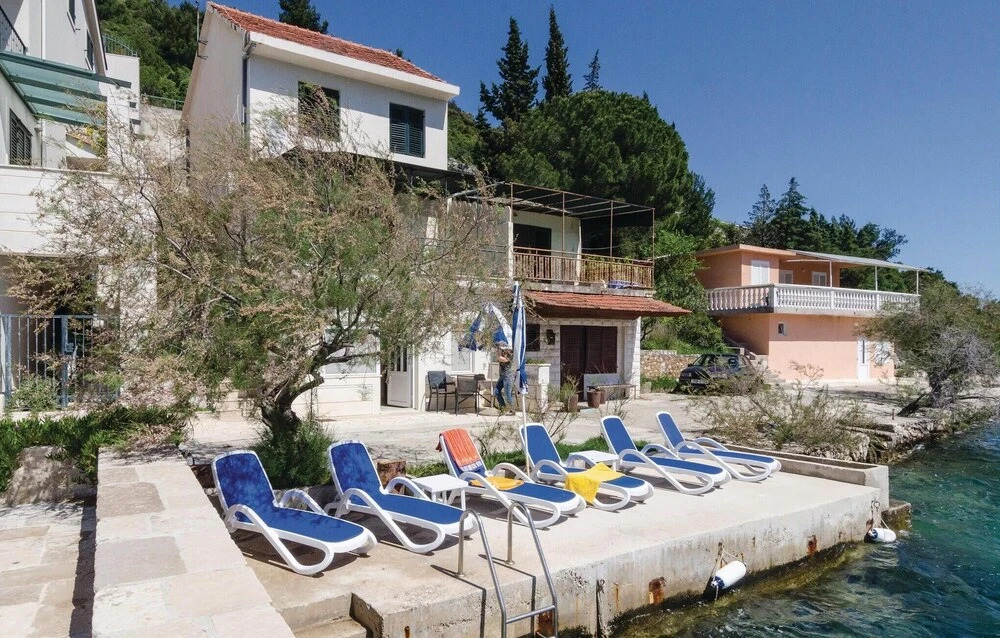 Stunning Home in Duboka With Wifi and 1 Bedrooms