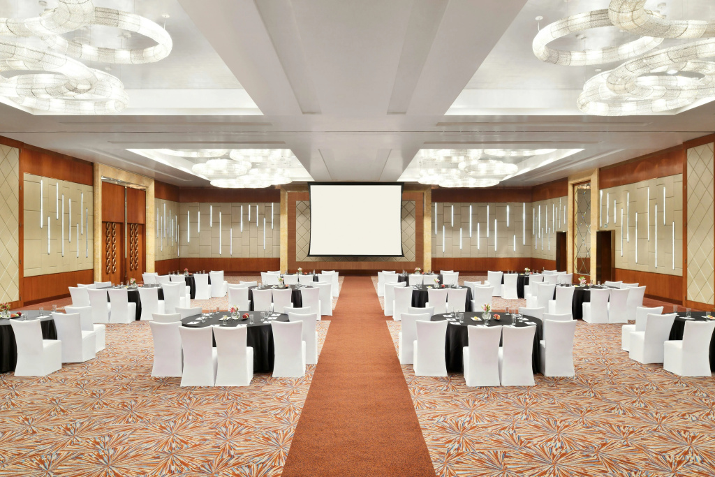 Sheraton Grand Bangalore Hotel at Brigade Gateway