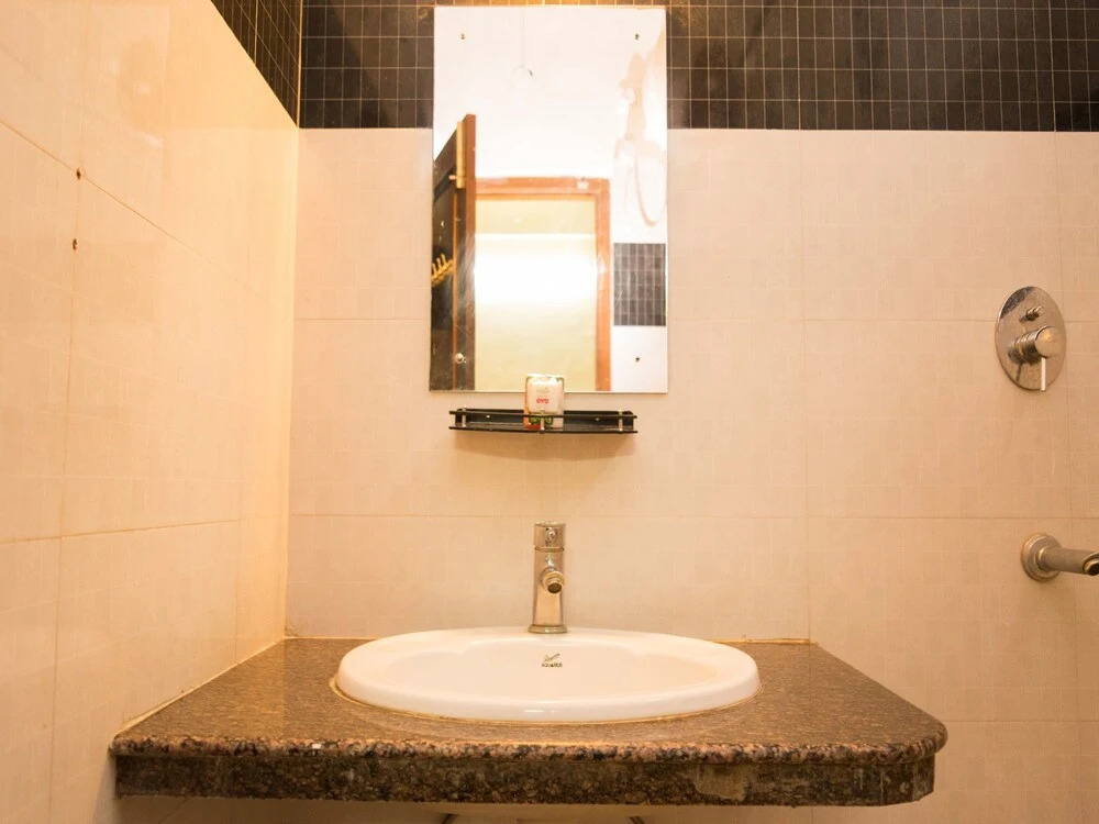 OYO 6157 Coral Residency