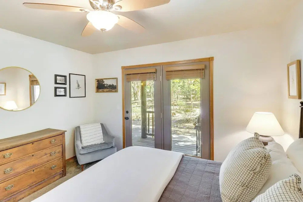 Large Yard, Patio + Gas Grill: Show Low Cabin