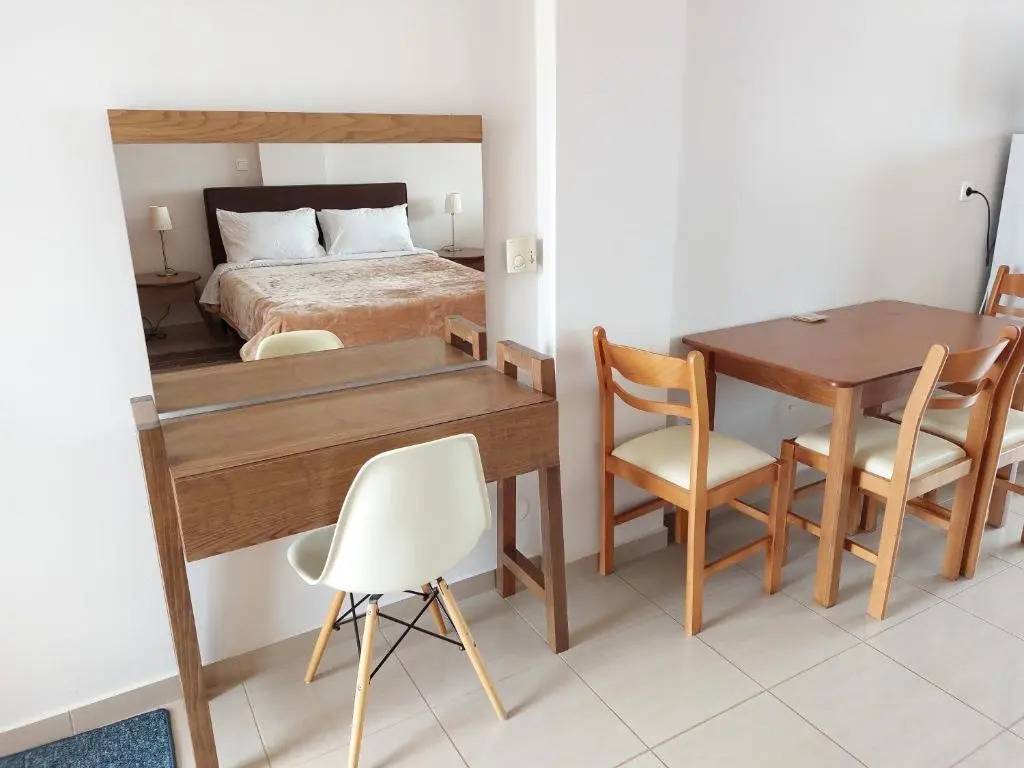 Elea Apartments