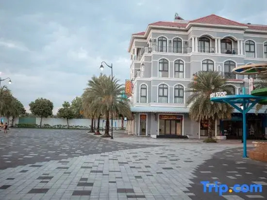 Where House Near Beach Grandworld PQ