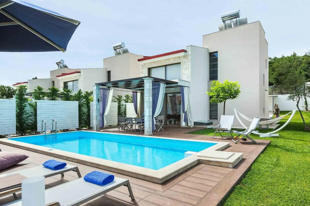 W Villas Halkidiki