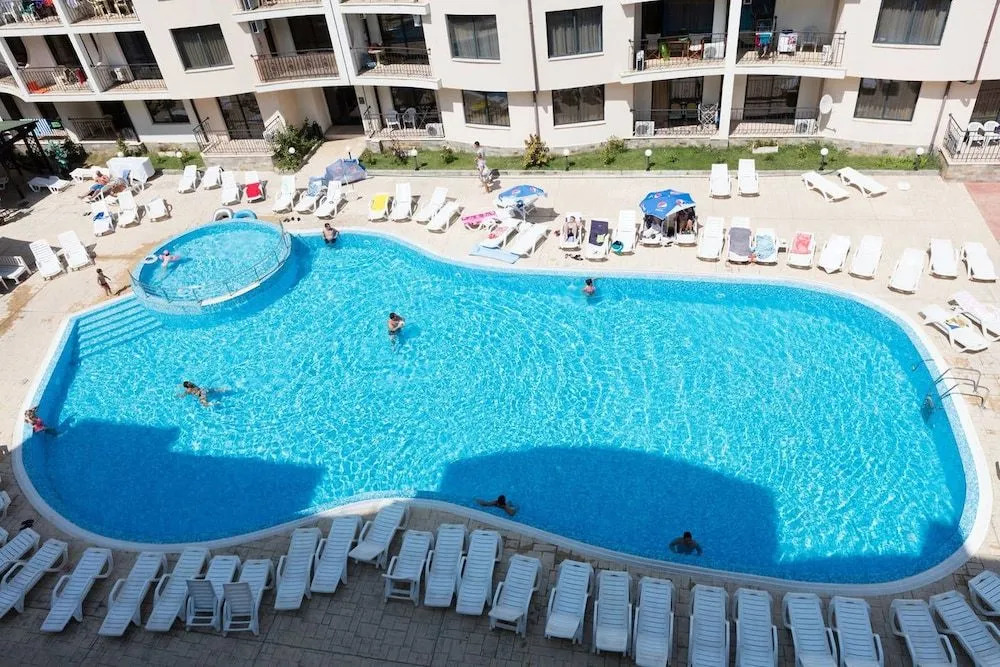 Studio with Balcony and Pool View