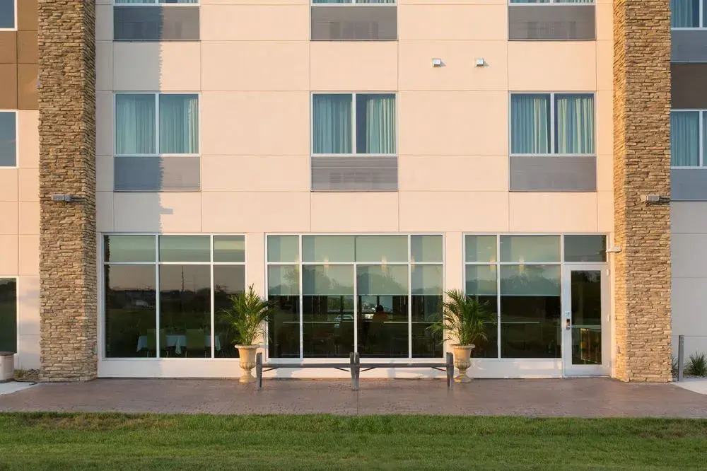 Holiday Inn Express & Suites Lincoln