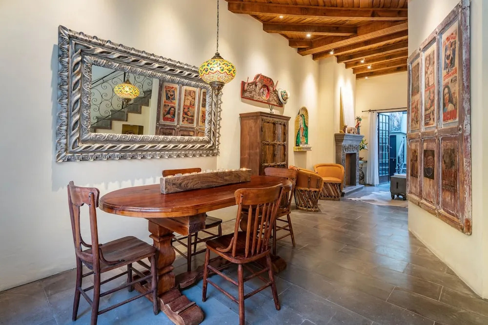 Casa Esperanza, 2BR Designer Charm + Rooftop Views