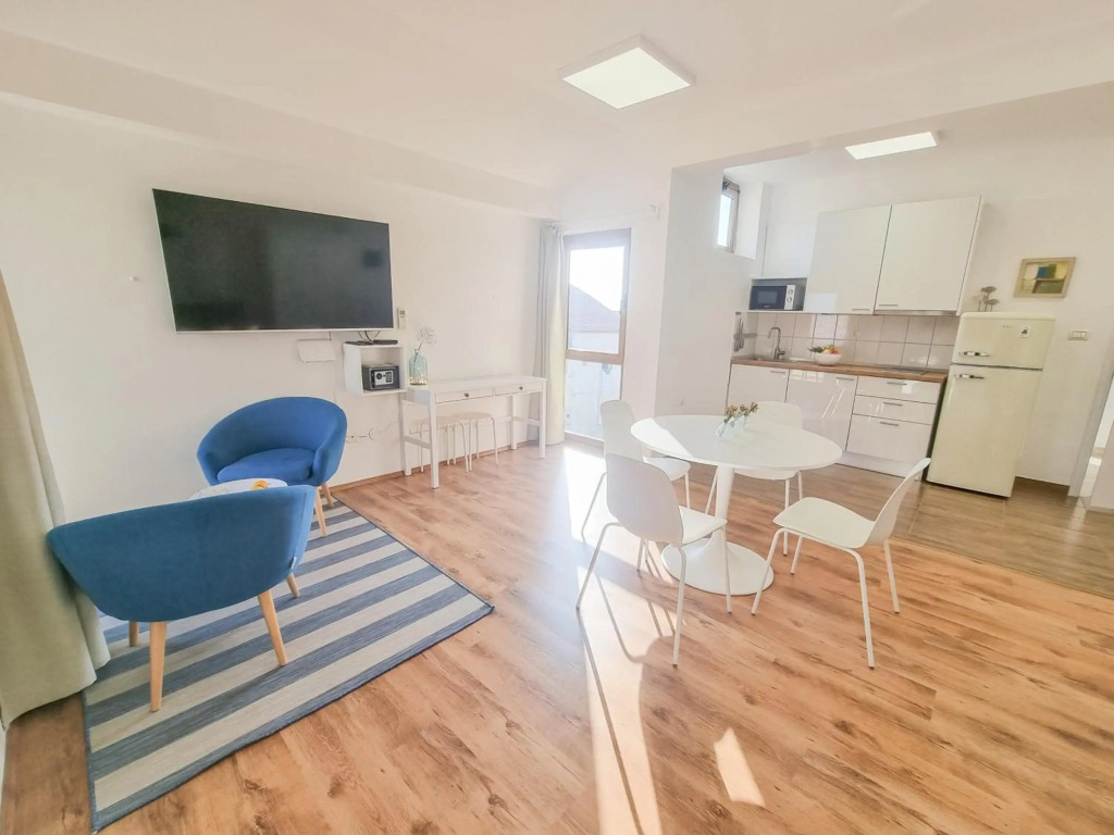 apartment seafront Umag center old town seaview 4