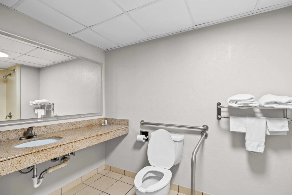 Days Inn by Wyndham Statesboro