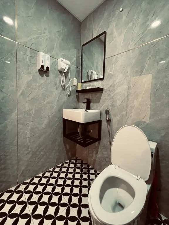 Adenia Hotel
