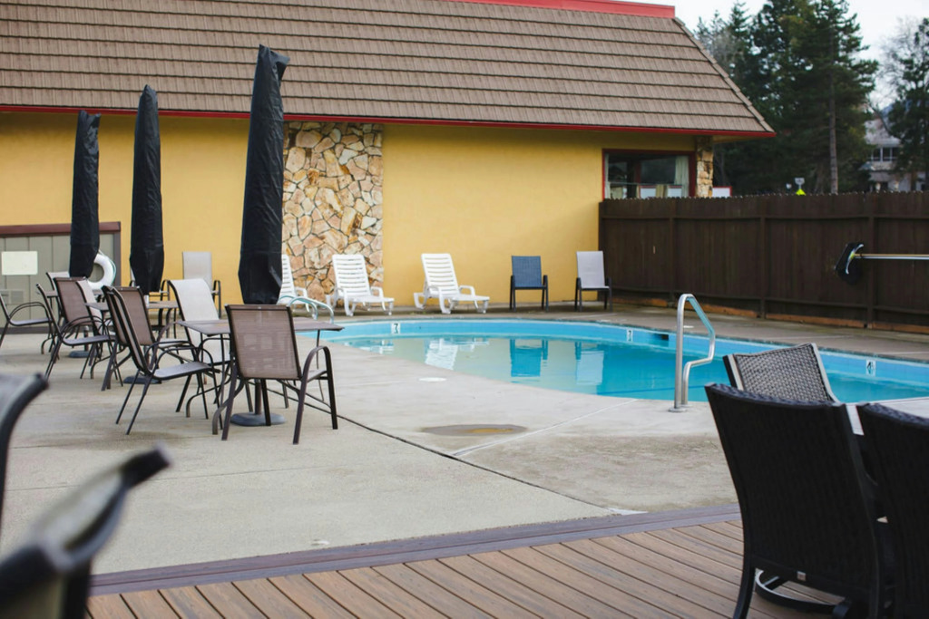 Prosperos Flagship Inn