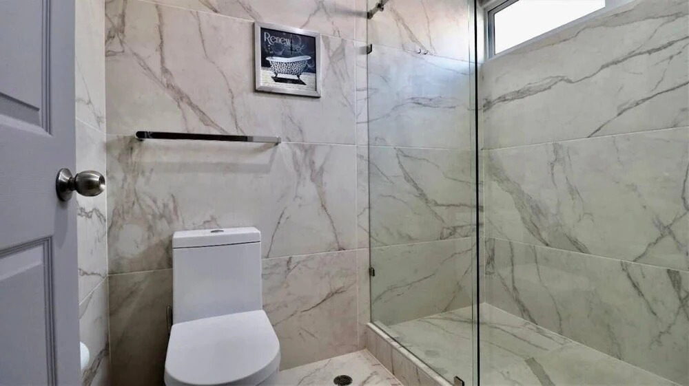 Large and Comfortable Apartment in Napoles Area Neighborhood