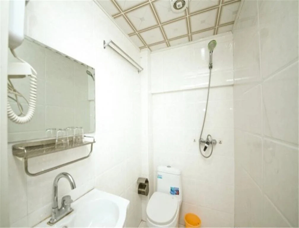 Wanhe Inn Dalian Longshan Street Branch