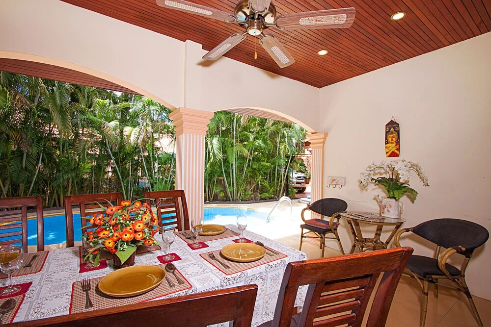 Villa Maiki