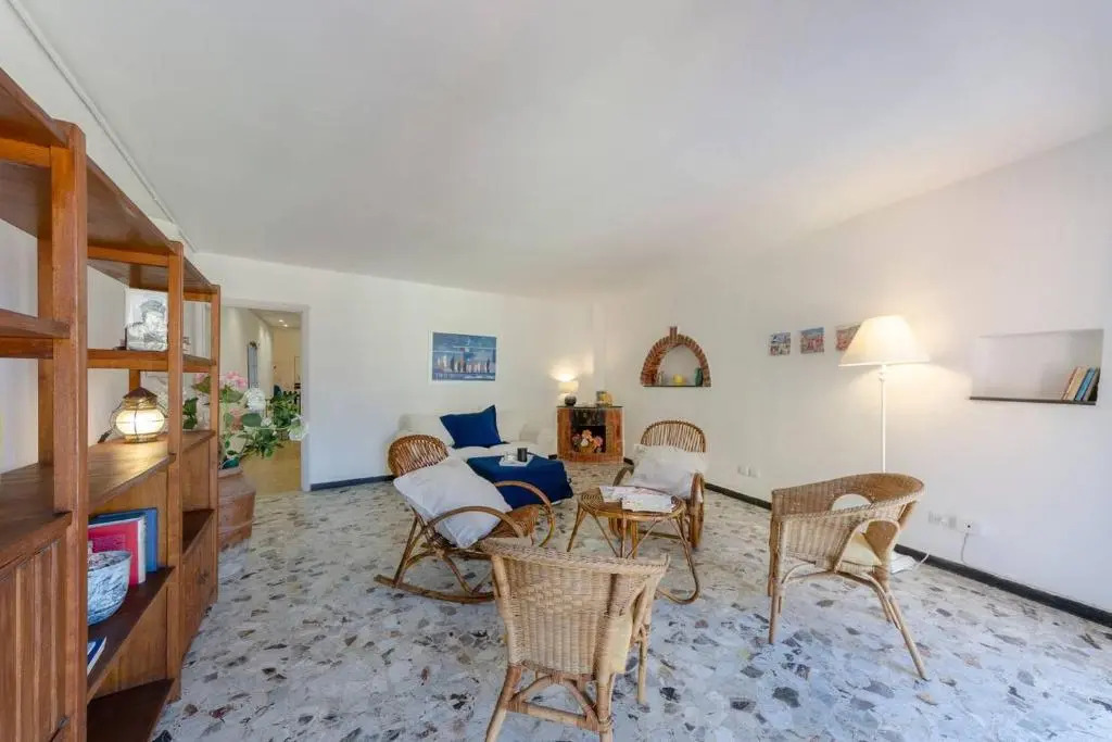 ALTIDO Spacious 2 BR Apt with Terrace at the Heart of the Vernazza