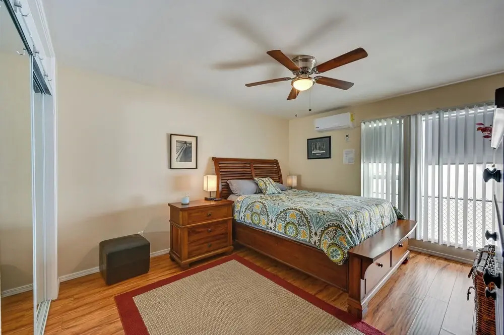 Pacific Beach Apartment: Walk to Beach & Pier!